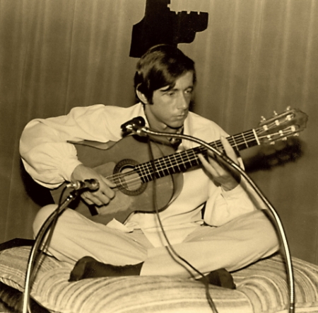 Buddy Bohn playing guitar
